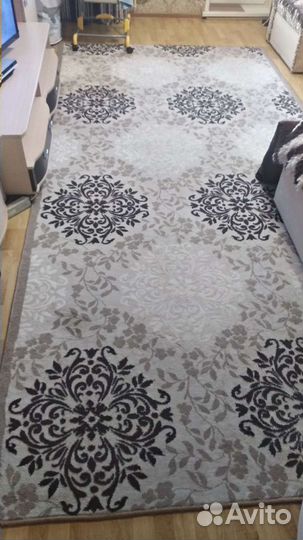 Палас ковер 4*2. В отличном состоянии. После химч