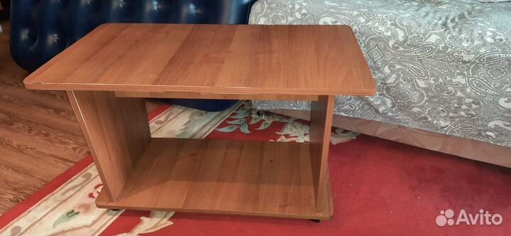 Продам журнальный столик