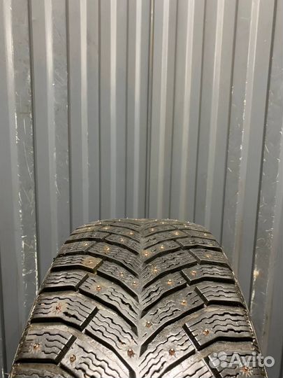 Michelin X-Ice North 4 235/45 R18 98T