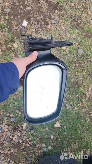 Зеркало заднего вида правое на mazda 6