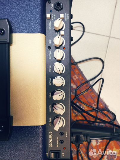 Гитарный комбоусилитель Cort CM30R