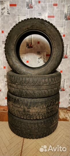 Bridgestone Ice Cruiser 7000 235/60 R16 100T