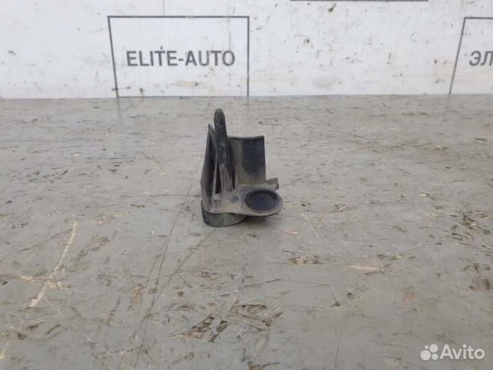 Корпус кронштейн радиатора левый Land Rover Range