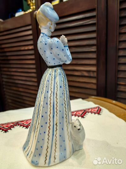 Статуэтка фарфоровая сссср