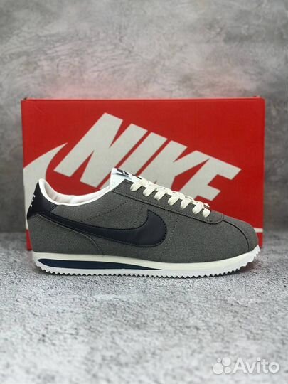 Кроссовки Nike cortez