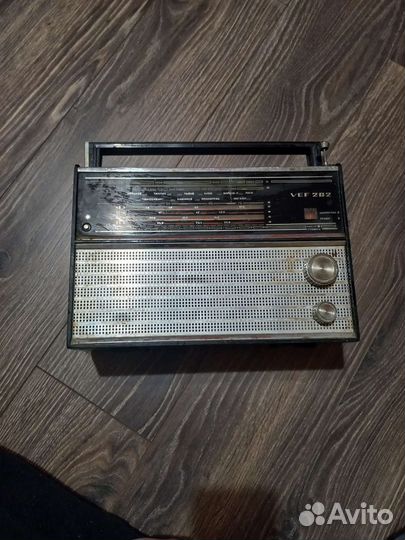 Радиоприемник СССР VEF 202