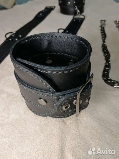 Кожаные наручники, ручная работа