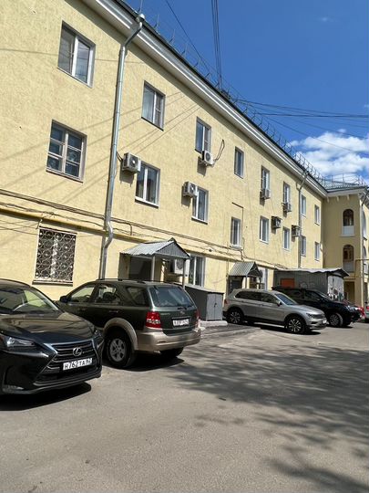 2-к. квартира, 60 м², 3/3 эт.