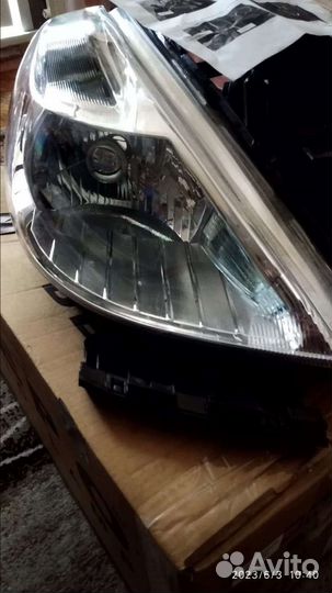 Фары на Nissan tiida c 11 хэтчбек
