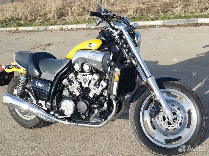 Yamaha V-Max 1200