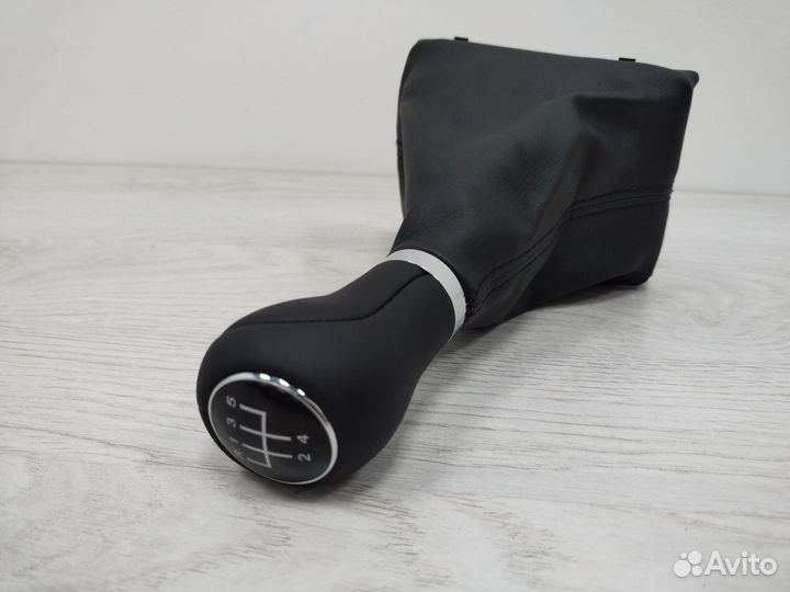 Ручка кпп с кожухом Audi A3 (8P) 2008-2013