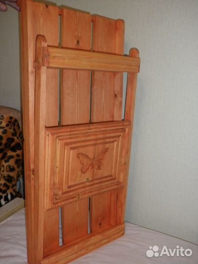 Газетница настенная из дерева