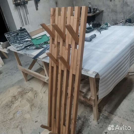 Вешалка пианино