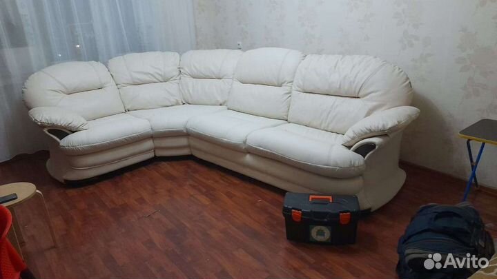 Замена обшивки, ремонт, реставрация диванов