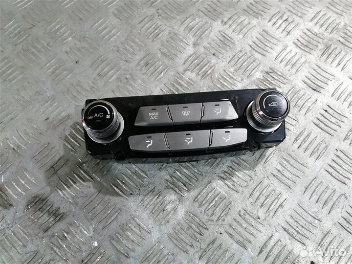 Панель управления кондиционером (Manual A/C)