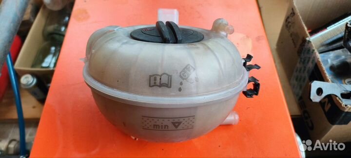 Расширительный бачок Skoda Octavia A7