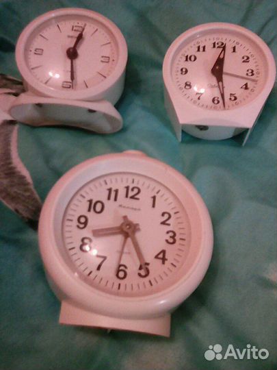 Будильники севани ссср/Sevani ussr белые