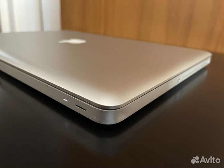 Apple MacBook Pro 17