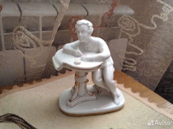 Пушкин, скол пера и др
