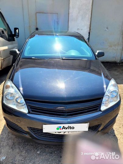 Opel Astra GTC, 2008