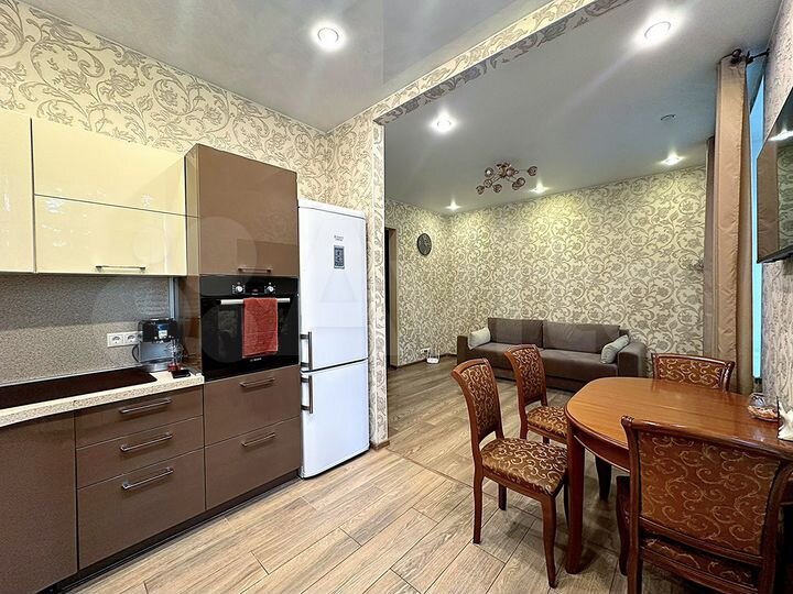2-к. квартира, 81 м², 2/3 эт.