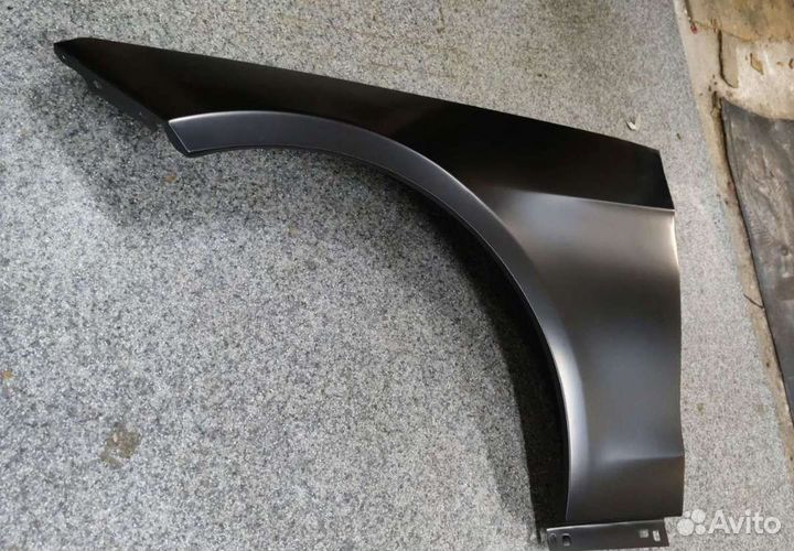 Крыло Mercedes e212 железо алюминий