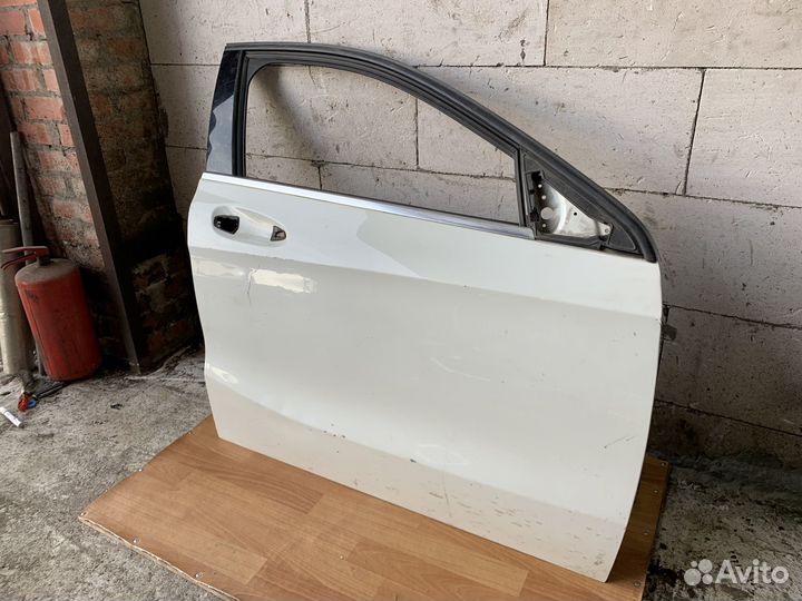 Дверь передняя правая Mercedes GLA X156