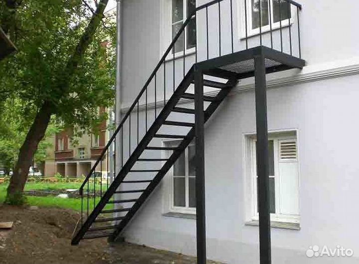 Уличная лестница