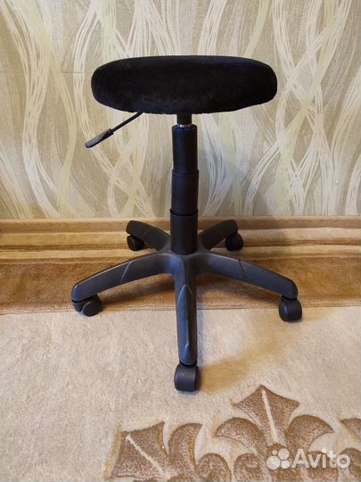 Стул косметолога