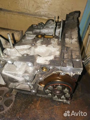 Блок цилиндров Citroen c5 x40 Ew10j14