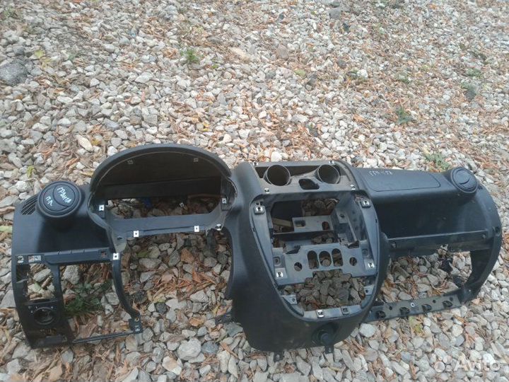 Торпедо Lada(Ваз) 219060 седан 1.6 11183 2012