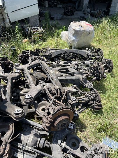 Задняя балка подрамник на w212 w204 w218