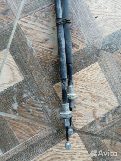 Трос ручника Nissan Tiida C11 HR16DE