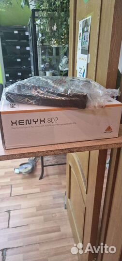 Новый микшерный пульт Behringer Xenyx 802