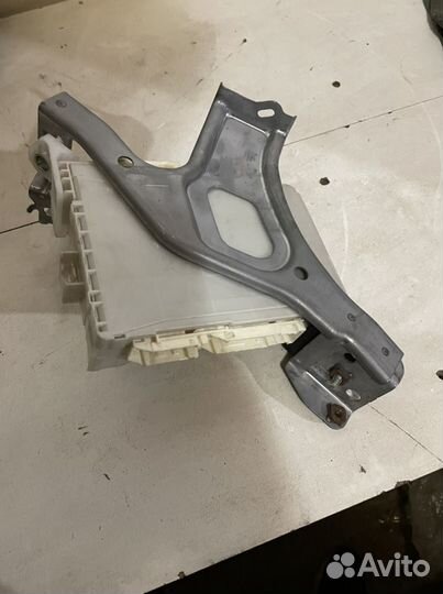 Блок комфорта Toyota Land Cruiser 200