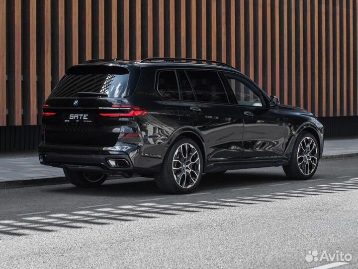 BMW X7 3.0 AT, 2024