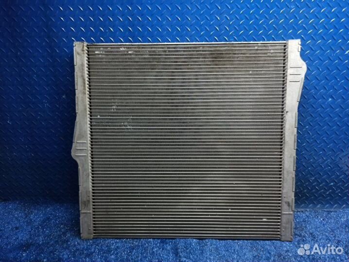 Радиатор двигателя Bmw X5 E70