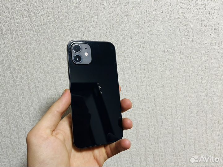 iPhone 12, 64 ГБ