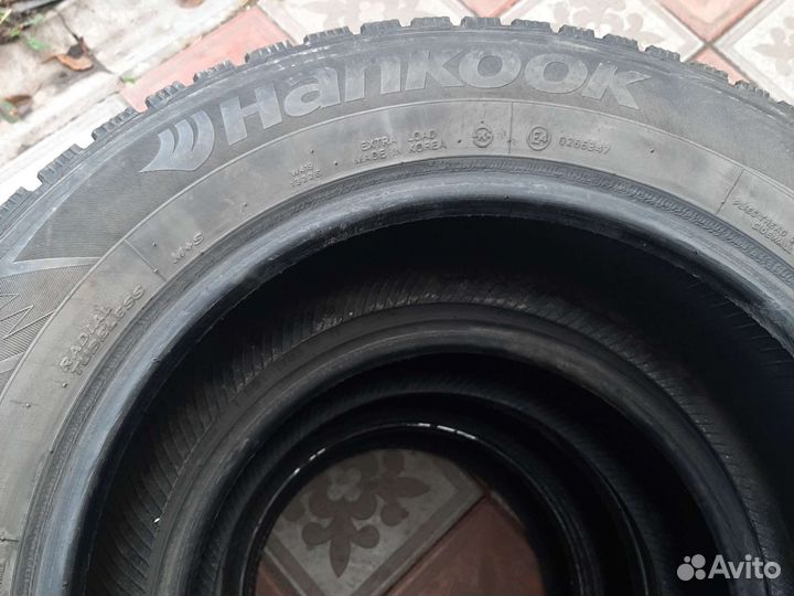 Hankook Winter I'Pike 215/60 R16