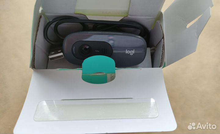 Веб камера Logitech c270