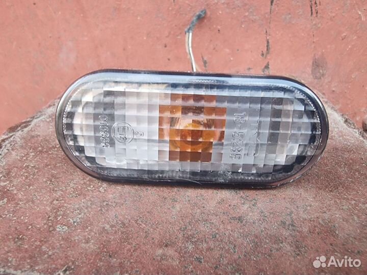 Повторитель на крыло Volkswagen Passat B5