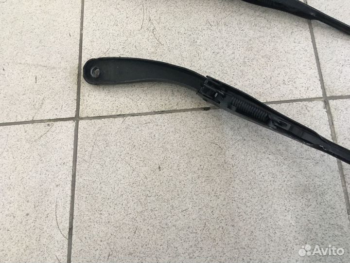 Поводки дворники Renault Logan 2 1 2022 год