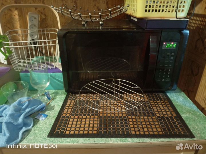 Свч микроволновая печь бу в идеальном состоянии