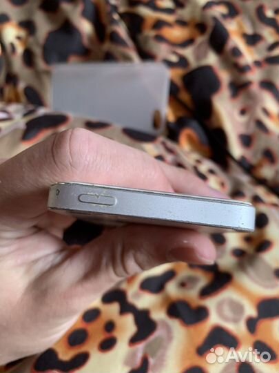 iPhone 5S, 16 ГБ