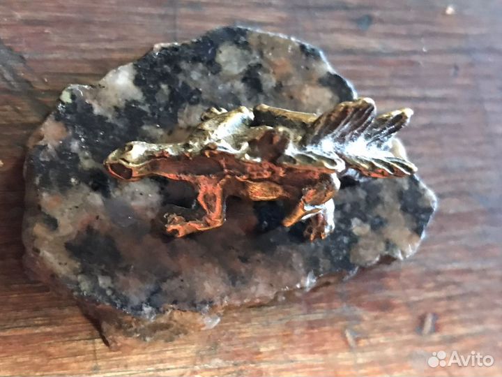 Дракон из латуни