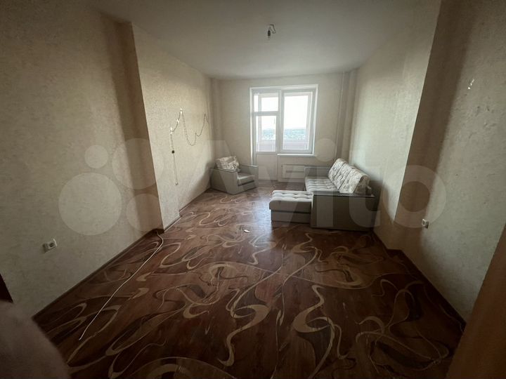 2-к. квартира, 89 м², 14/16 эт.