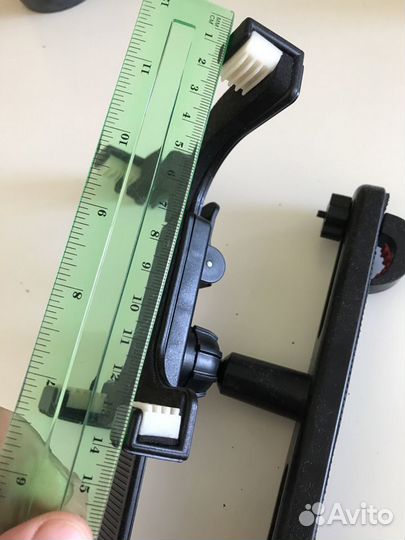 Кронштейн для планшета автомобильный