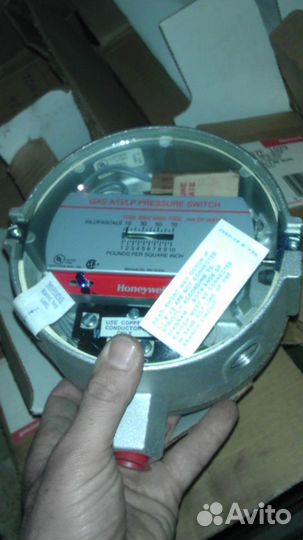 Газовое реле honeywell C437 G1036