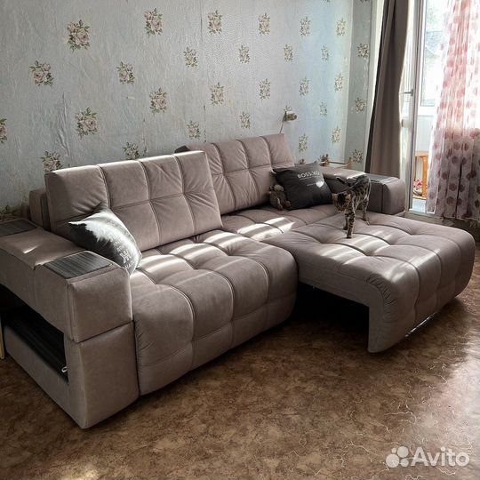 Диван для сна от производителя с полками