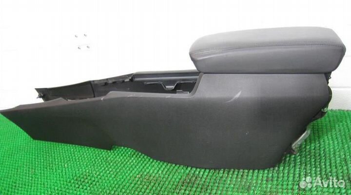 Консоль центральная с подлокотником Honda Accord